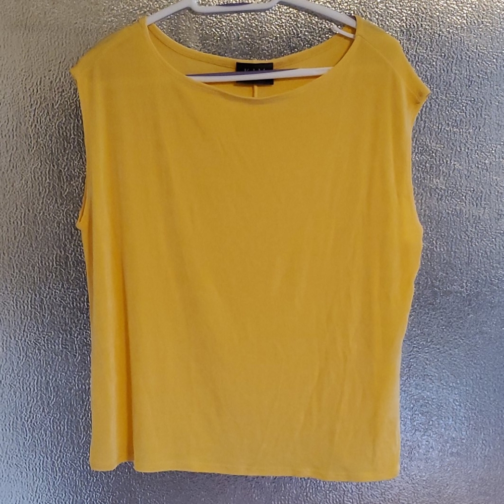 ⭐slinky yellow shirt